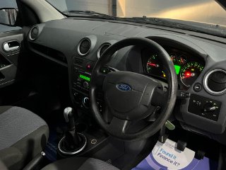 /photos/10357/6d578c57-29fc-4abe-8506-e271420dd34d_i320x240.jpg