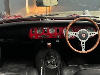 /photos/10357/9a6367e4-94a8-4f9d-8159-9a574f551b92_i320x240.jpg